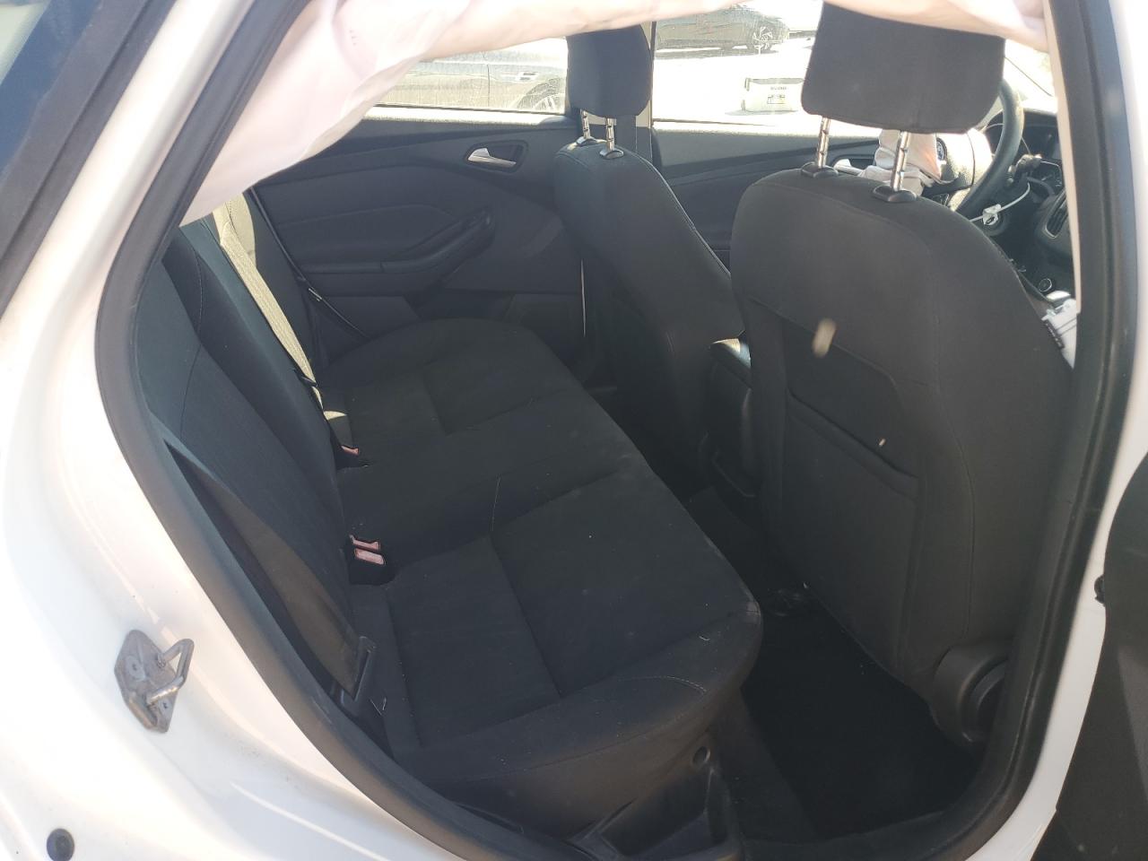 2016 Ford Focus Se VIN: 1FADP3F26GL266791 Lot: 85830805