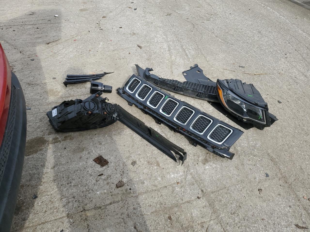 2018 Jeep Compass Latitude VIN: 3C4NJDBB7JT349590 Lot: 90056835