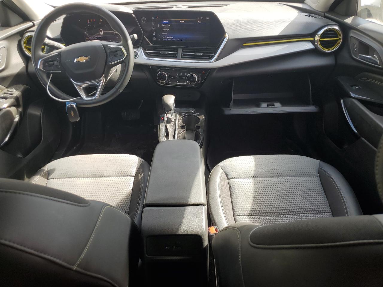 2024 Chevrolet Trax 1Lt VIN: KL77LHE22RC075967 Lot: 82243355