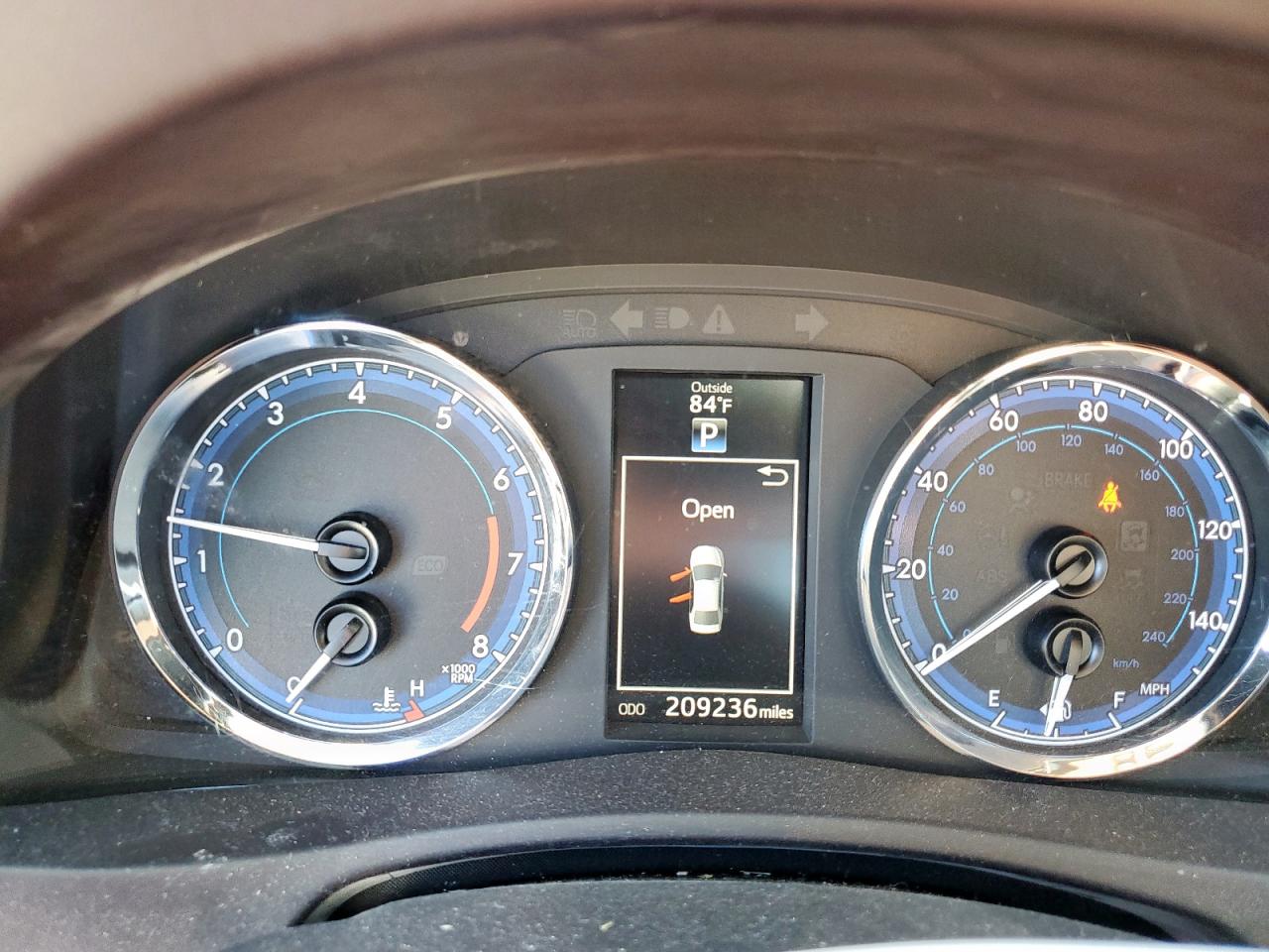 2018 Toyota Corolla L VIN: 5YFBURHE4JP784045 Lot: 85371955