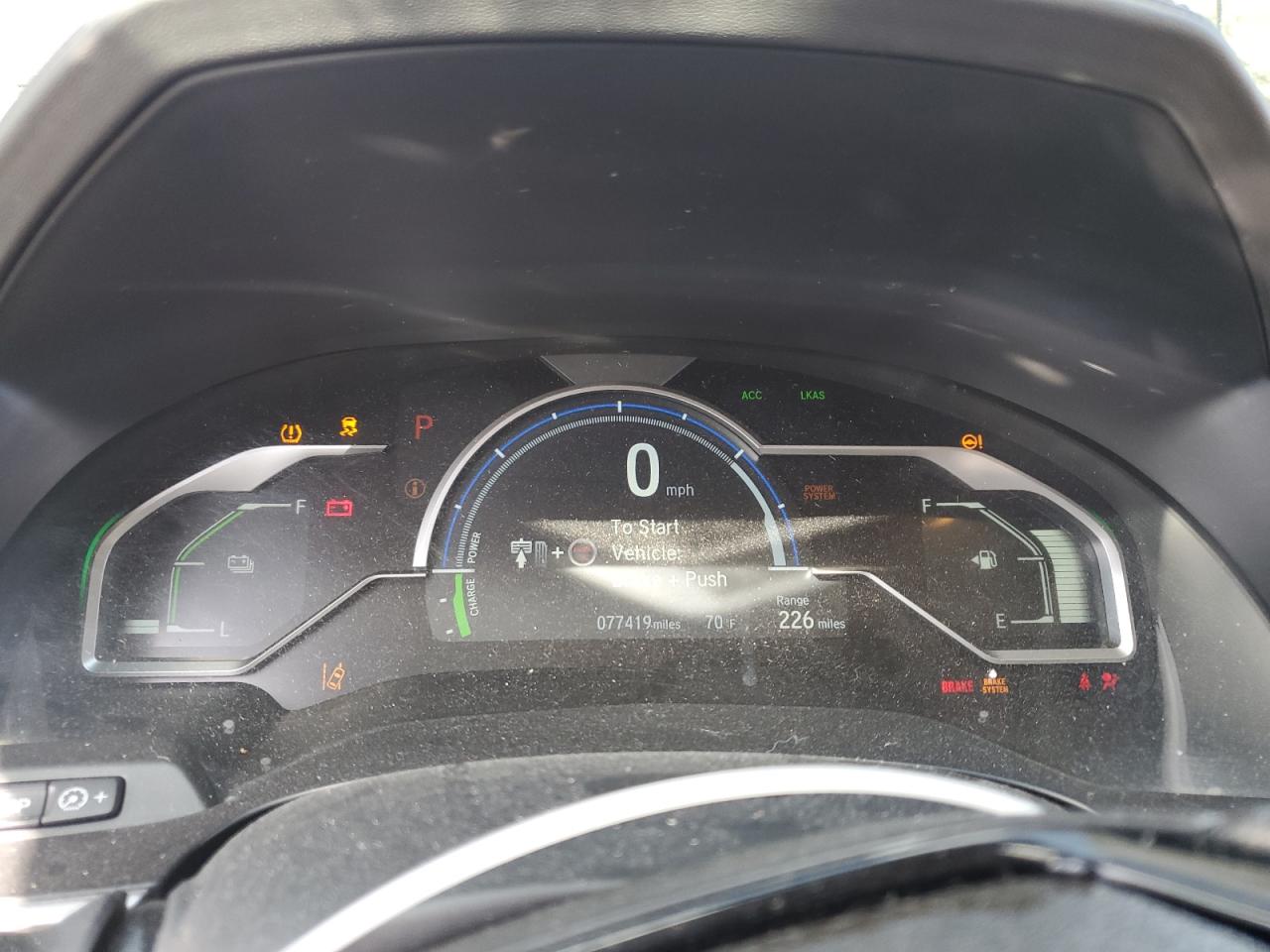 2018 Honda Clarity VIN: JHMZC5F19JC015977 Lot: 82006615