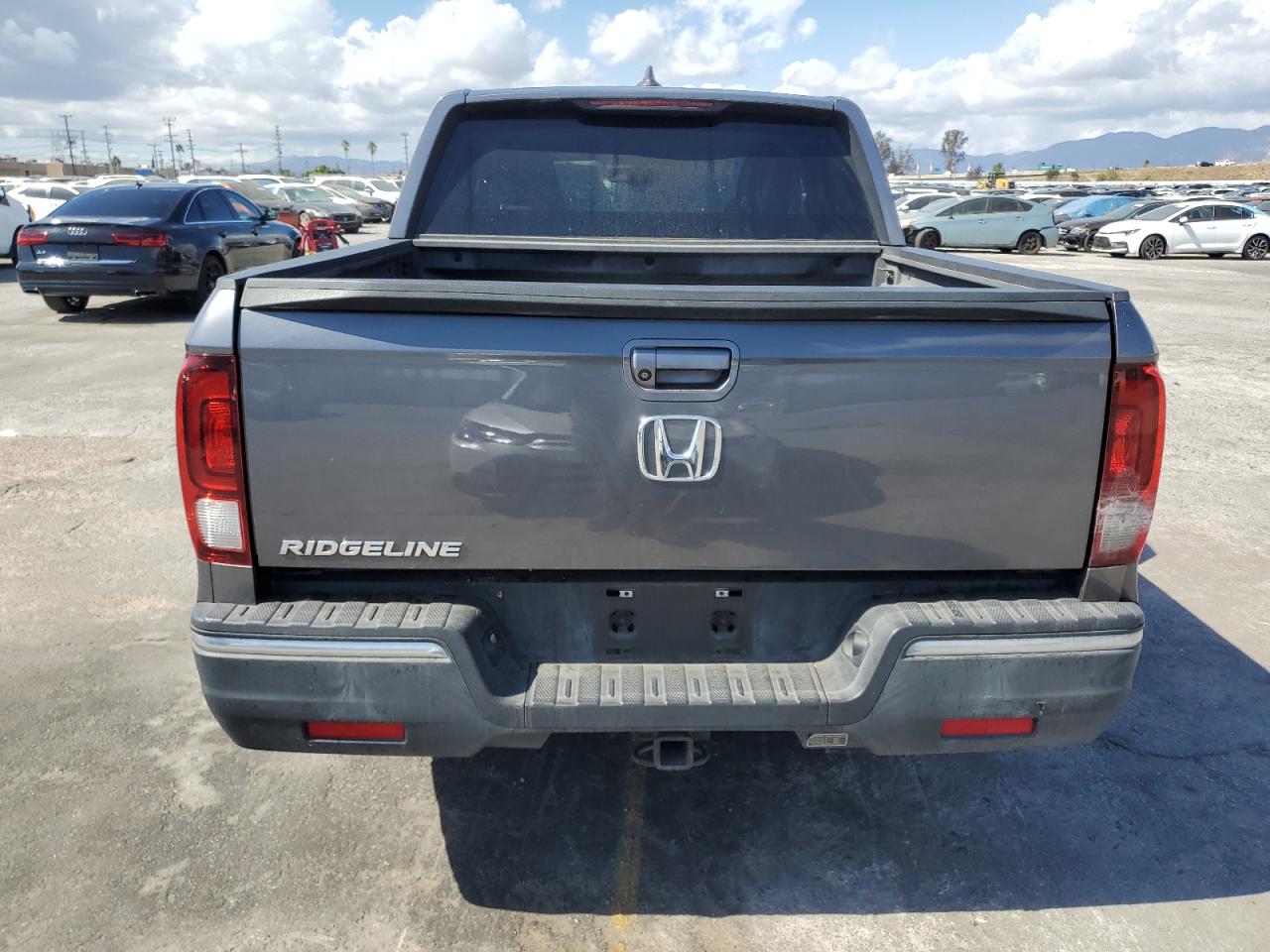 2018 Honda Ridgeline Rtl VIN: 5FPYK2F69JB002618 Lot: 82261675