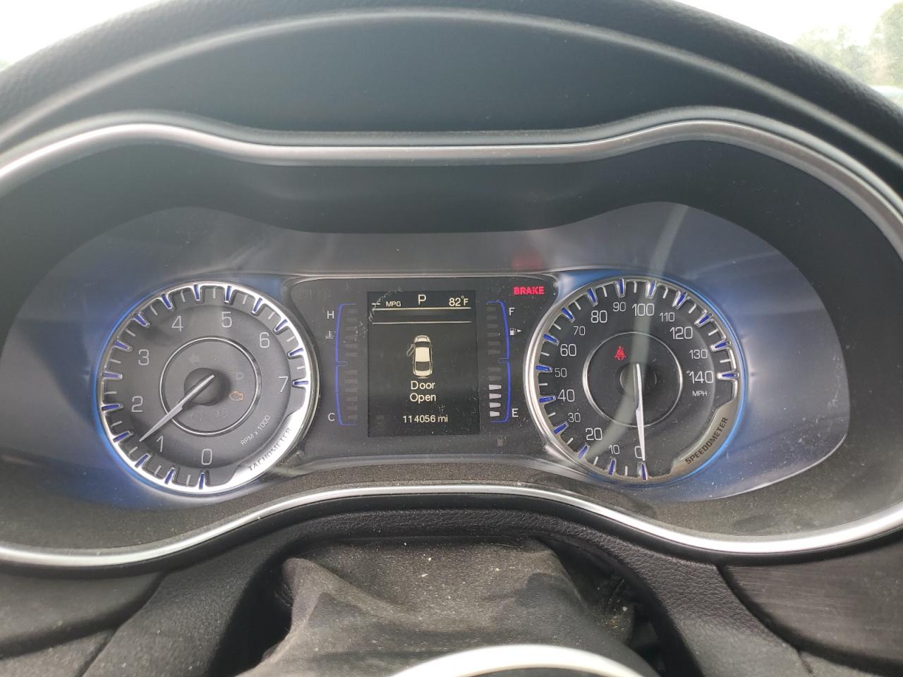 2015 Chrysler 200 Limited VIN: 1C3CCCAB5FN623023 Lot: 82236575