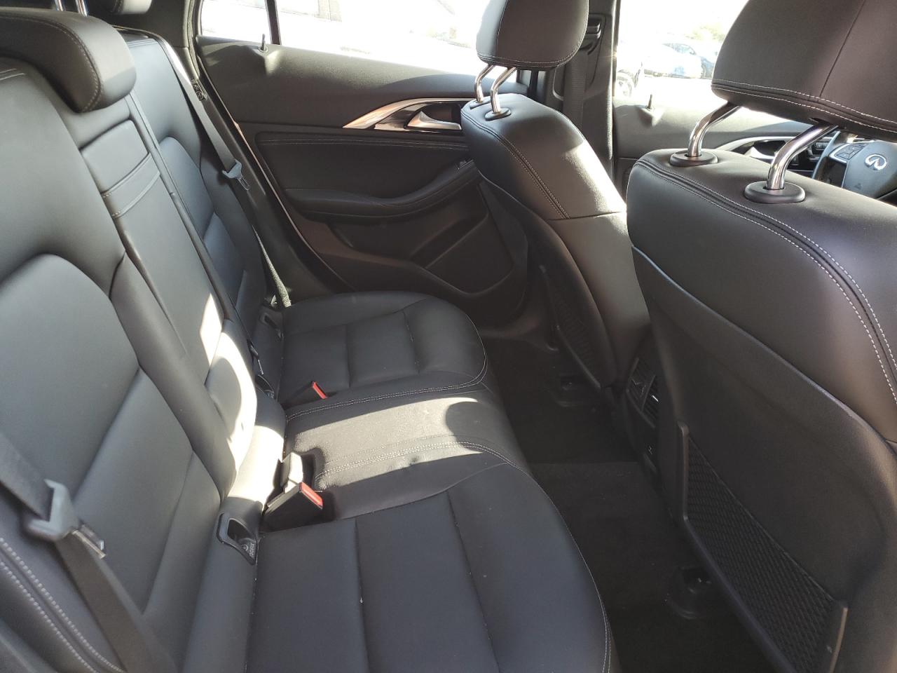 2017 Infiniti Qx30 Base VIN: SJKCH5CR0HA015498 Lot: 84575085