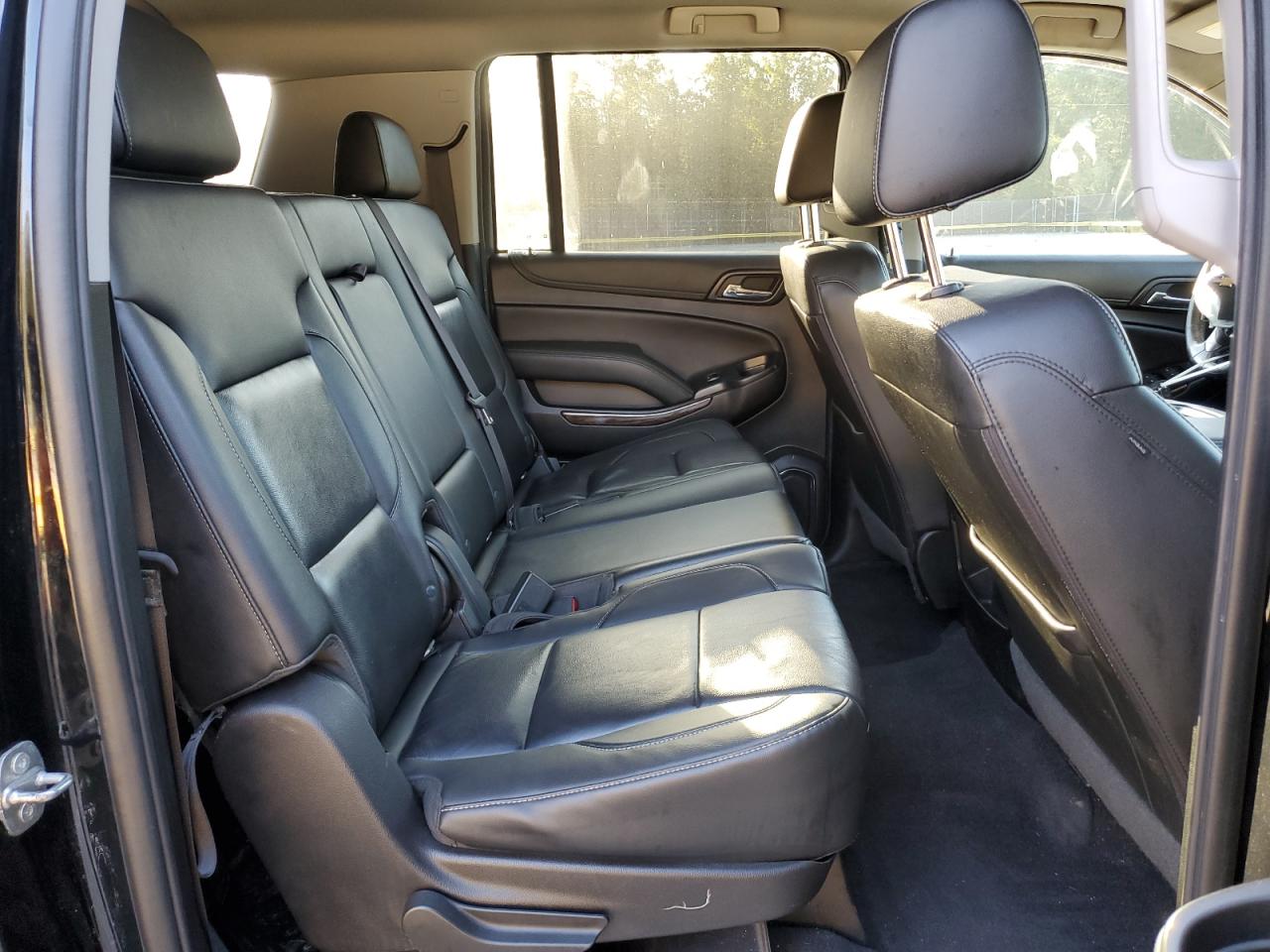 2019 Chevrolet Suburban K1500 Lt VIN: 1GNSKHKCXKR112142 Lot: 85170865