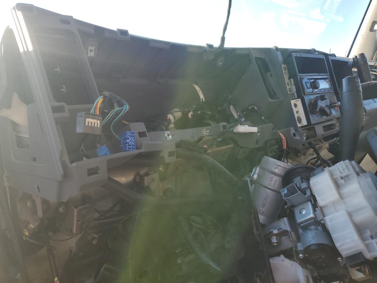 2017 Isuzu Npr Hd Box Truck VIN: 54DC4W1CXHS805111 Lot: 86605235