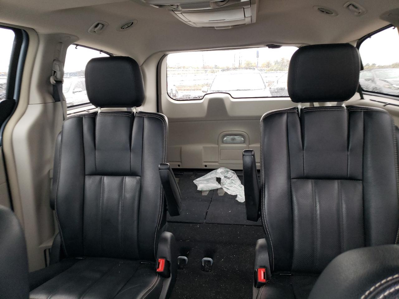 2016 Chrysler Town & Country Touring L VIN: 2C4RC1CGXGR283052 Lot: 82714365