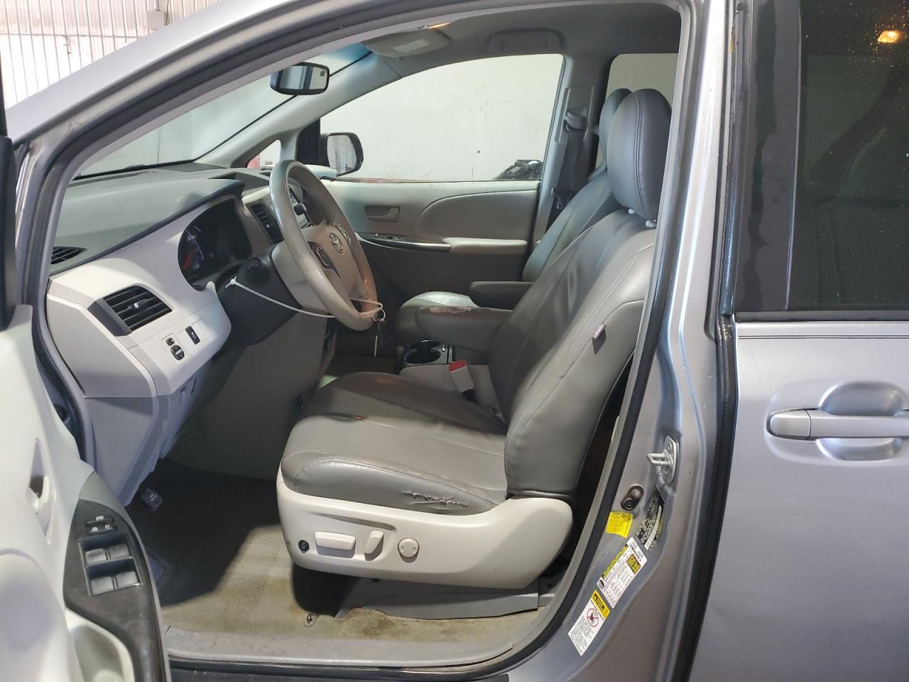 2011 Toyota Sienna Le VIN: 5TDKK3DC3BS156803 Lot: 85092125