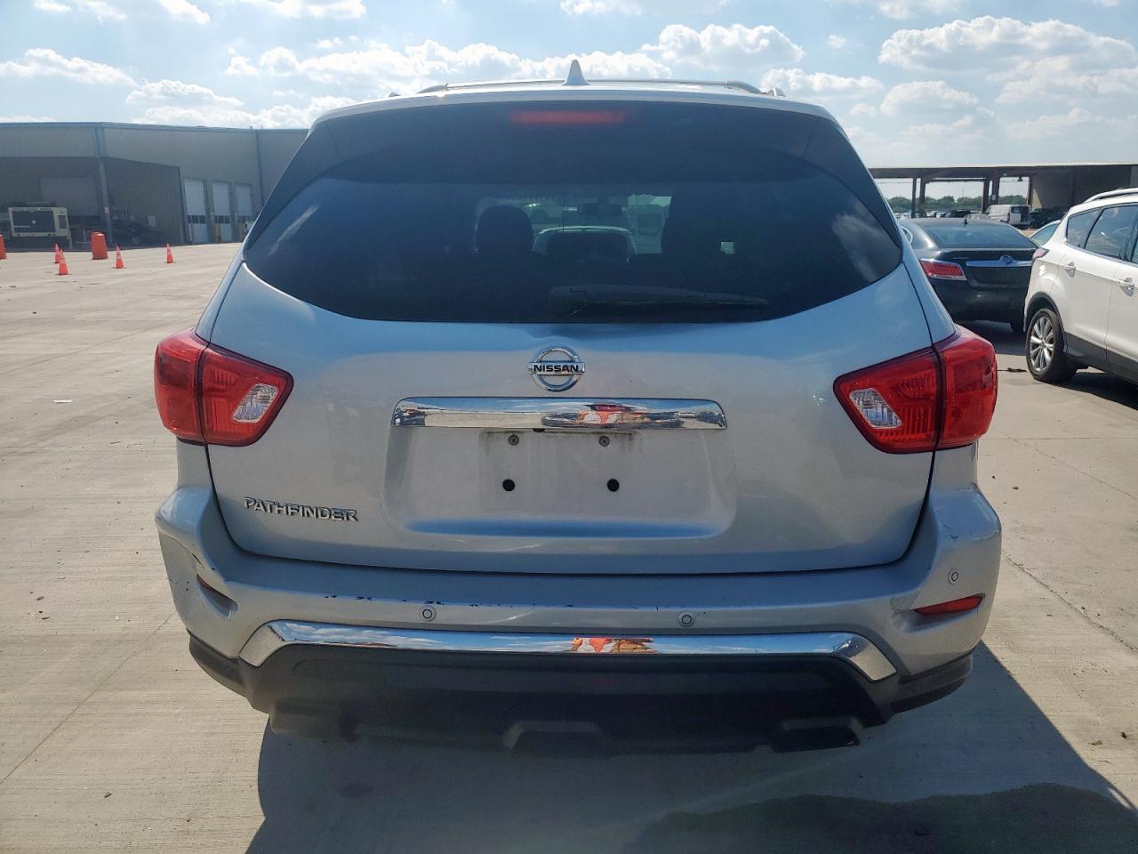 2019 Nissan Pathfinder S VIN: 5N1DR2MN0KC621955 Lot: 81774385