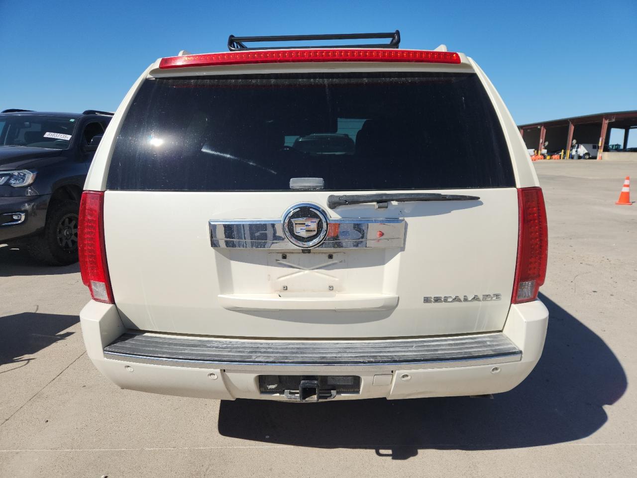 2008 Cadillac Escalade Luxury VIN: 1GYEC63878R217774 Lot: 87391025