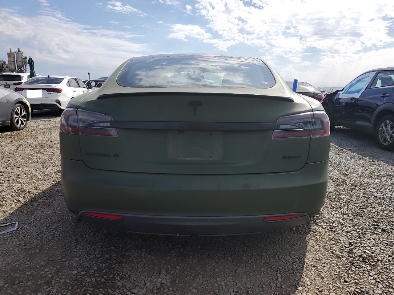 2015 Tesla Model S P85D VIN: 5YJSA1H46FF084323 Lot: 82369285