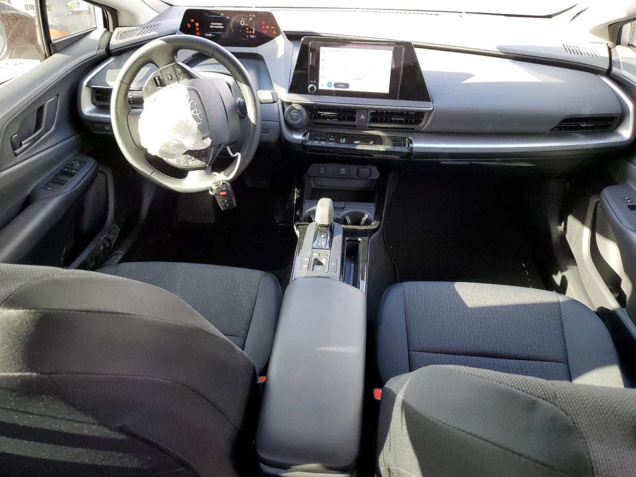 2024 Toyota Prius Le VIN: JTDACAAUXR3046093 Lot: 90372365