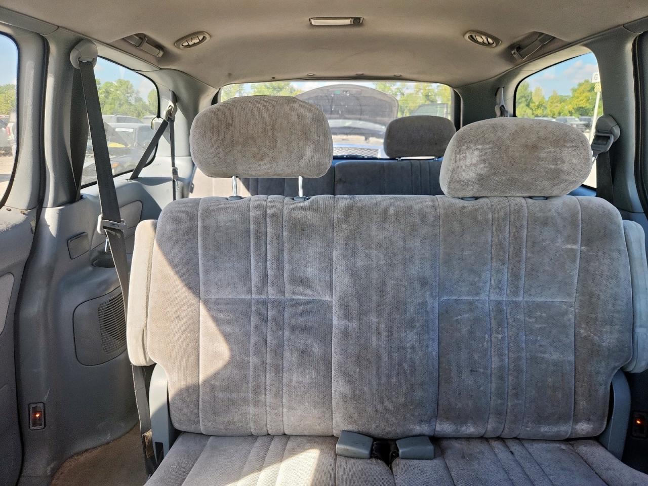 2000 Toyota Sienna Ce VIN: 4T3ZF19C0YU203387 Lot: 82248975