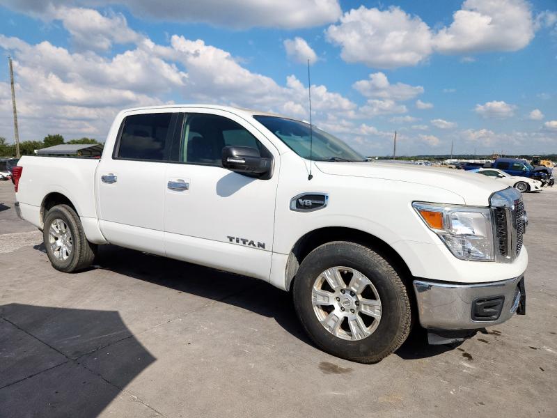  NISSAN TITAN 2017 Biały