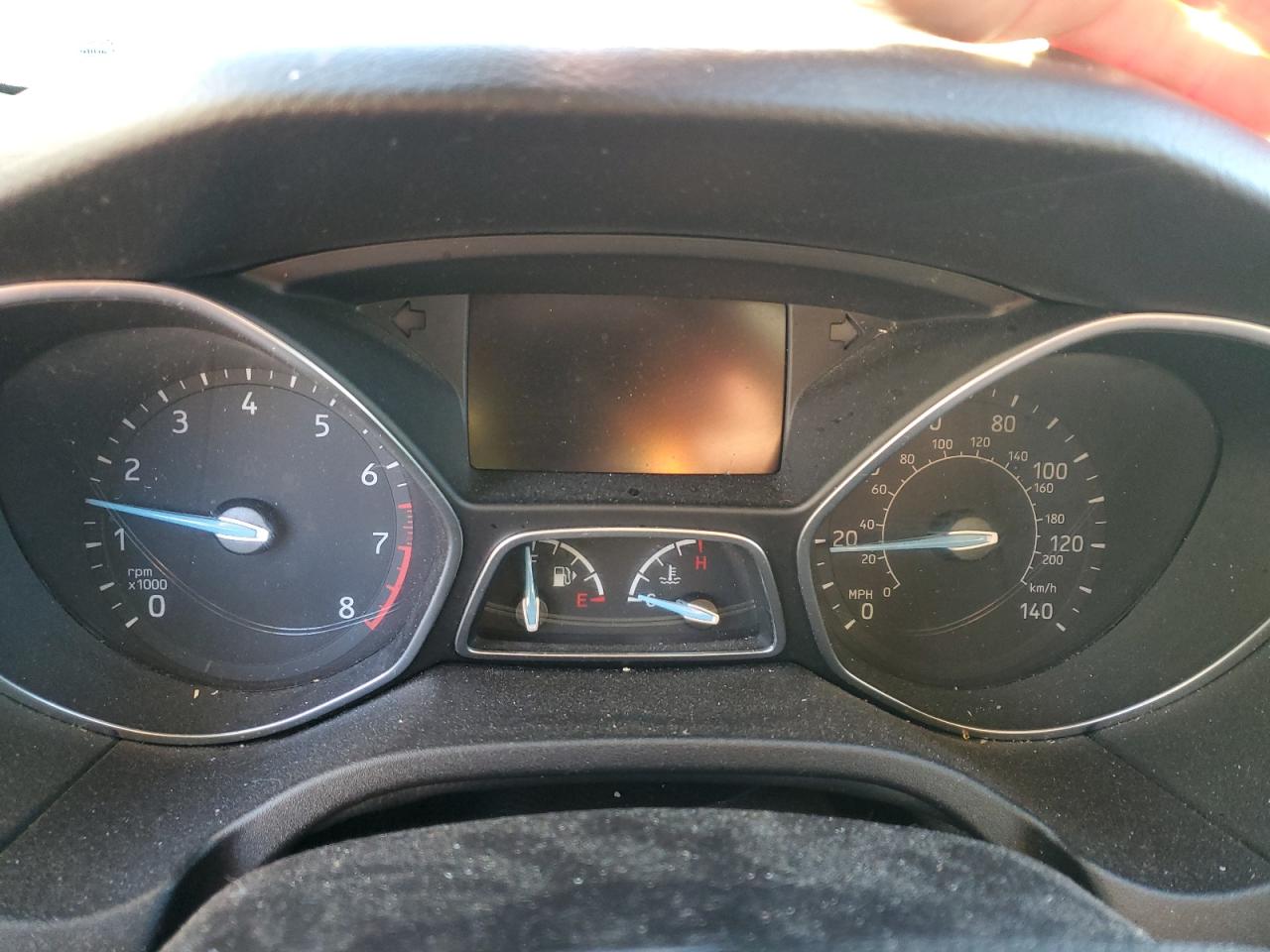 2016 Ford Focus Se VIN: 1FADP3K22GL247581 Lot: 82738165