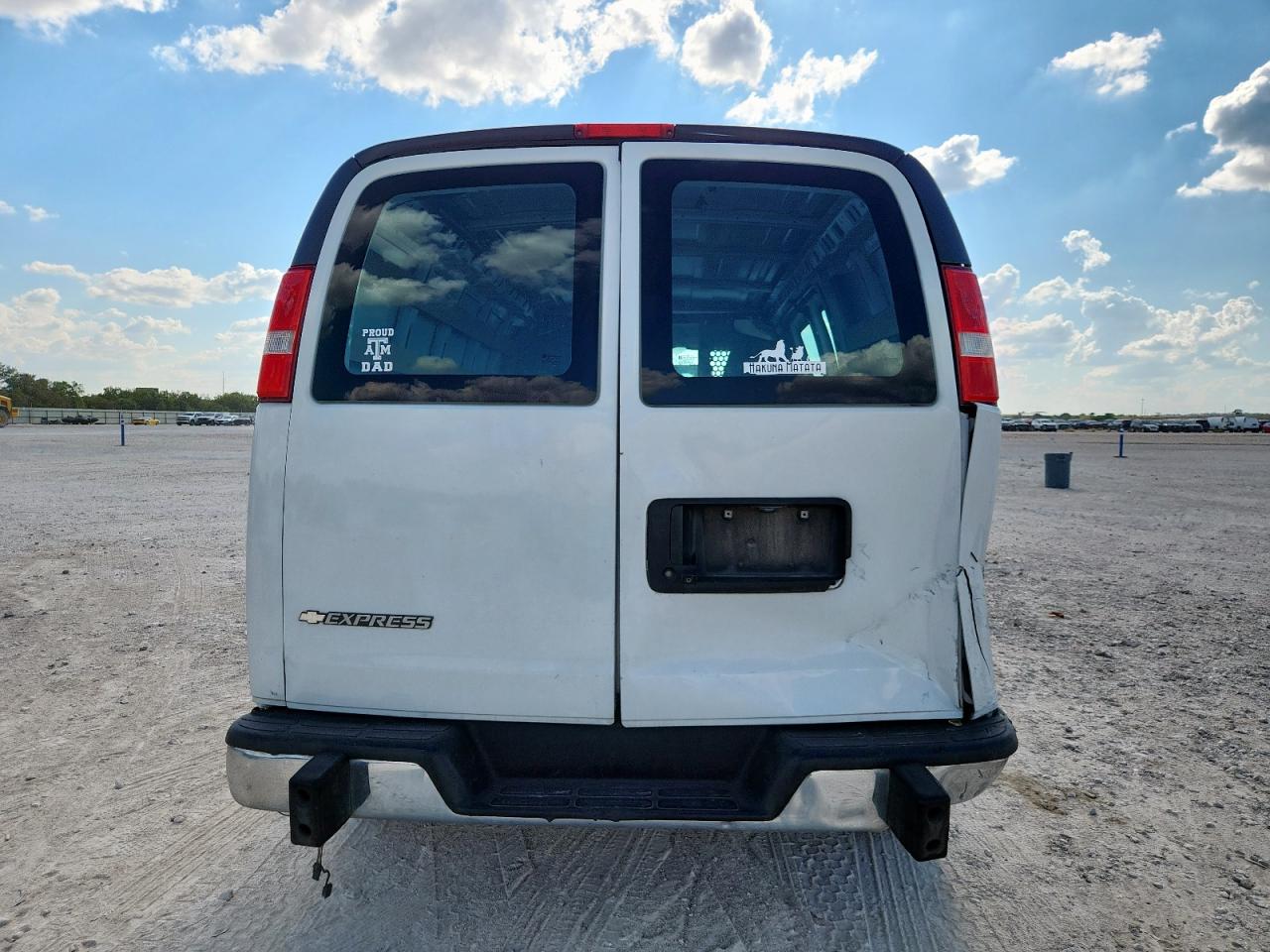 2018 Chevrolet Express G2500 VIN: 1GCWGAFG2J1911667 Lot: 85368765