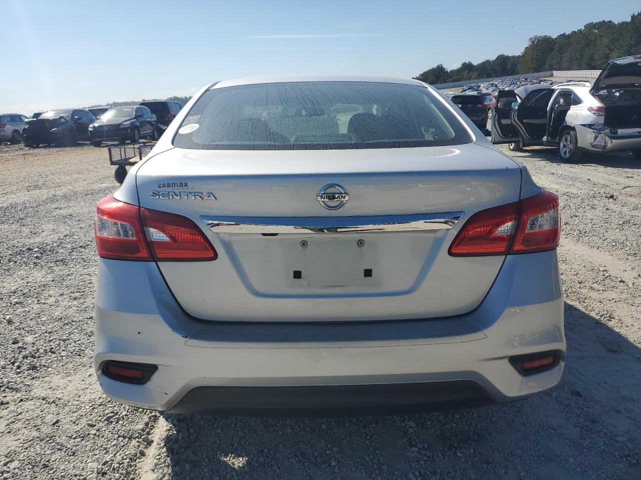 2018 Nissan Sentra S VIN: 3N1AB7AP2JY305075 Lot: 87026125