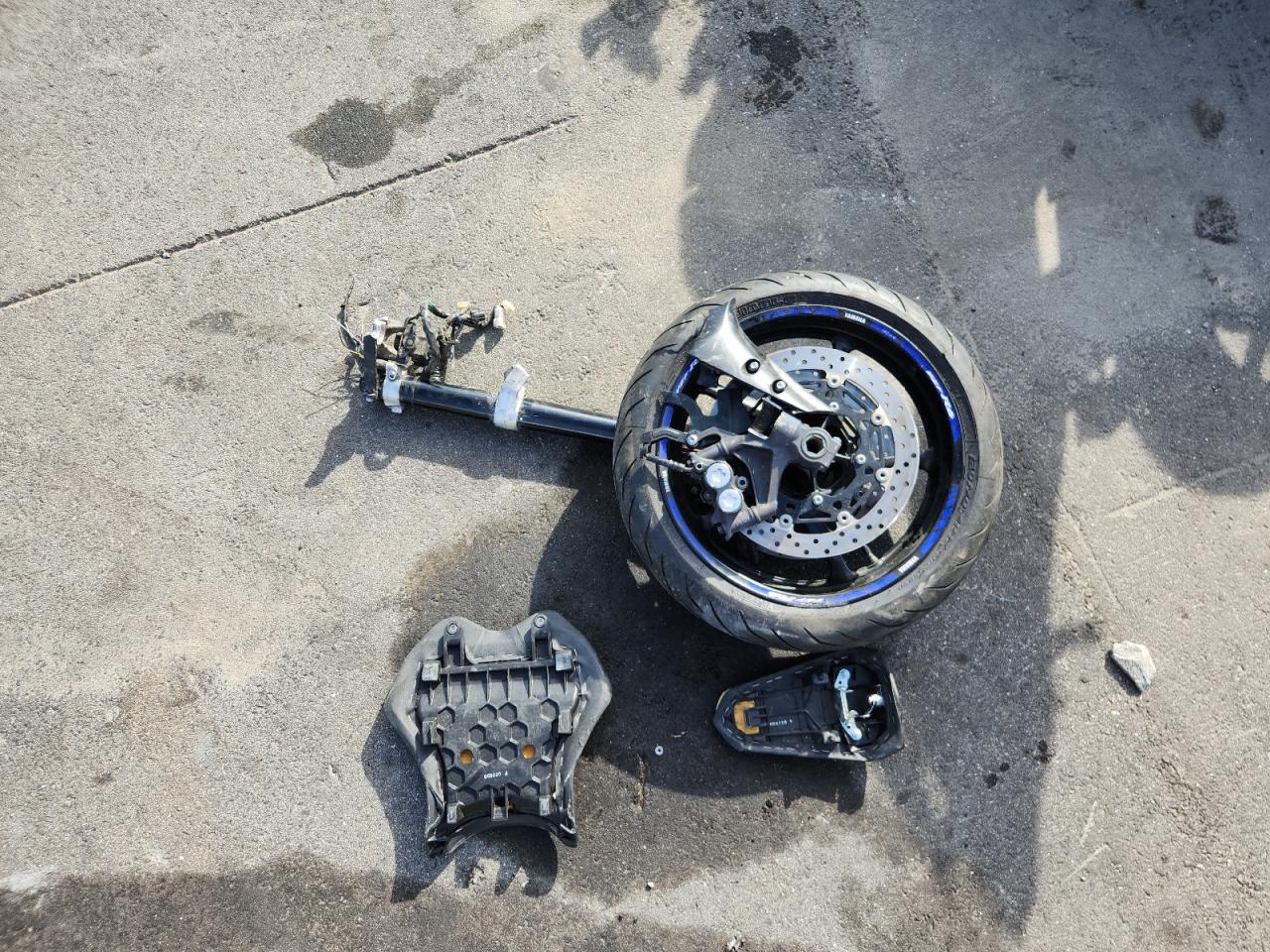 2020 Yamaha Yzfr6 VIN: JYARJ28E3LA005414 Lot: 82271415