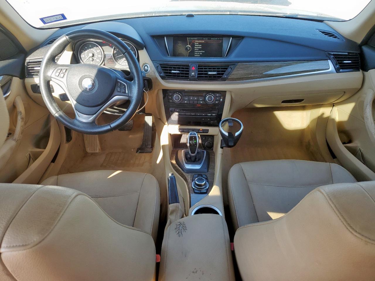 2015 BMW X1 Sdrive28I VIN: WBAVM1C54FV315447 Lot: 85843145