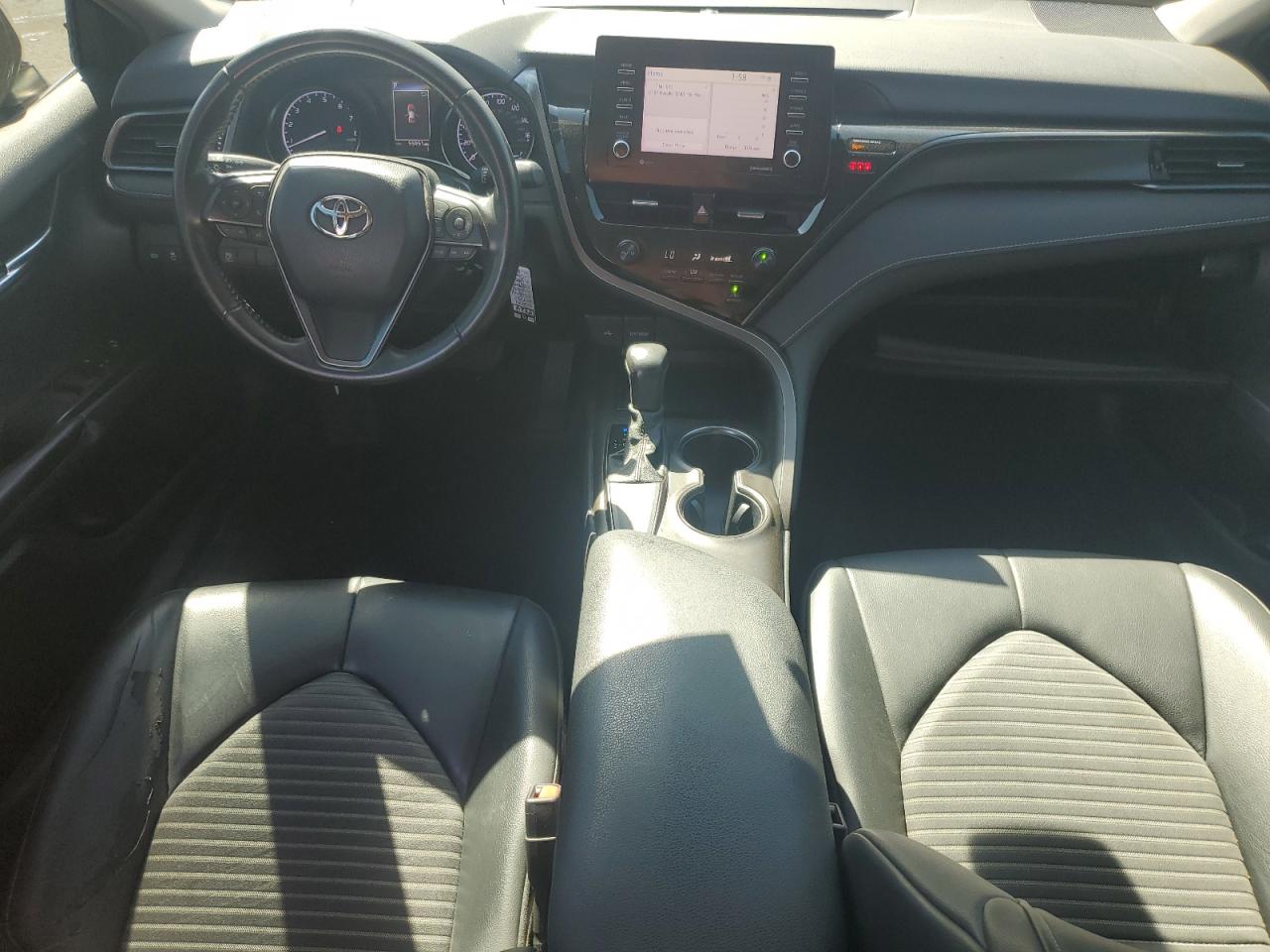 2021 Toyota Camry Se VIN: 4T1G11AK8MU565592 Lot: 84956025