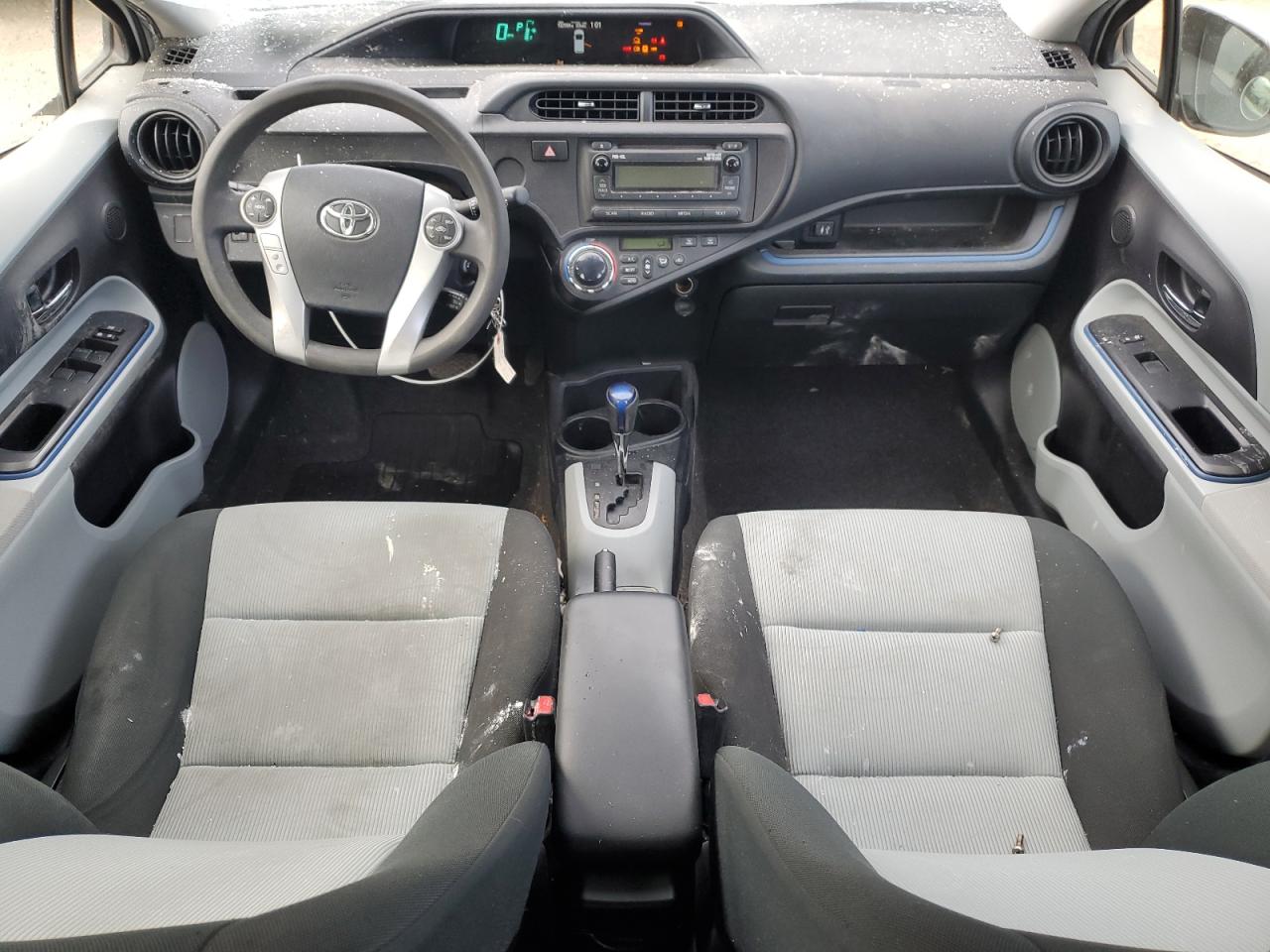 2013 Toyota Prius C VIN: JTDKDTB35D1537565 Lot: 90629775
