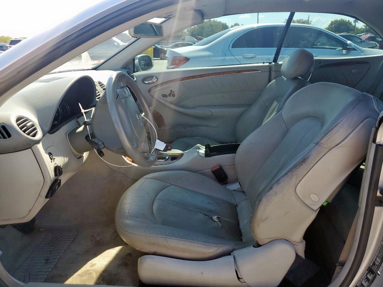 2004 Mercedes-Benz Clk 320 VIN: WDBTK65G44T016379 Lot: 84464675