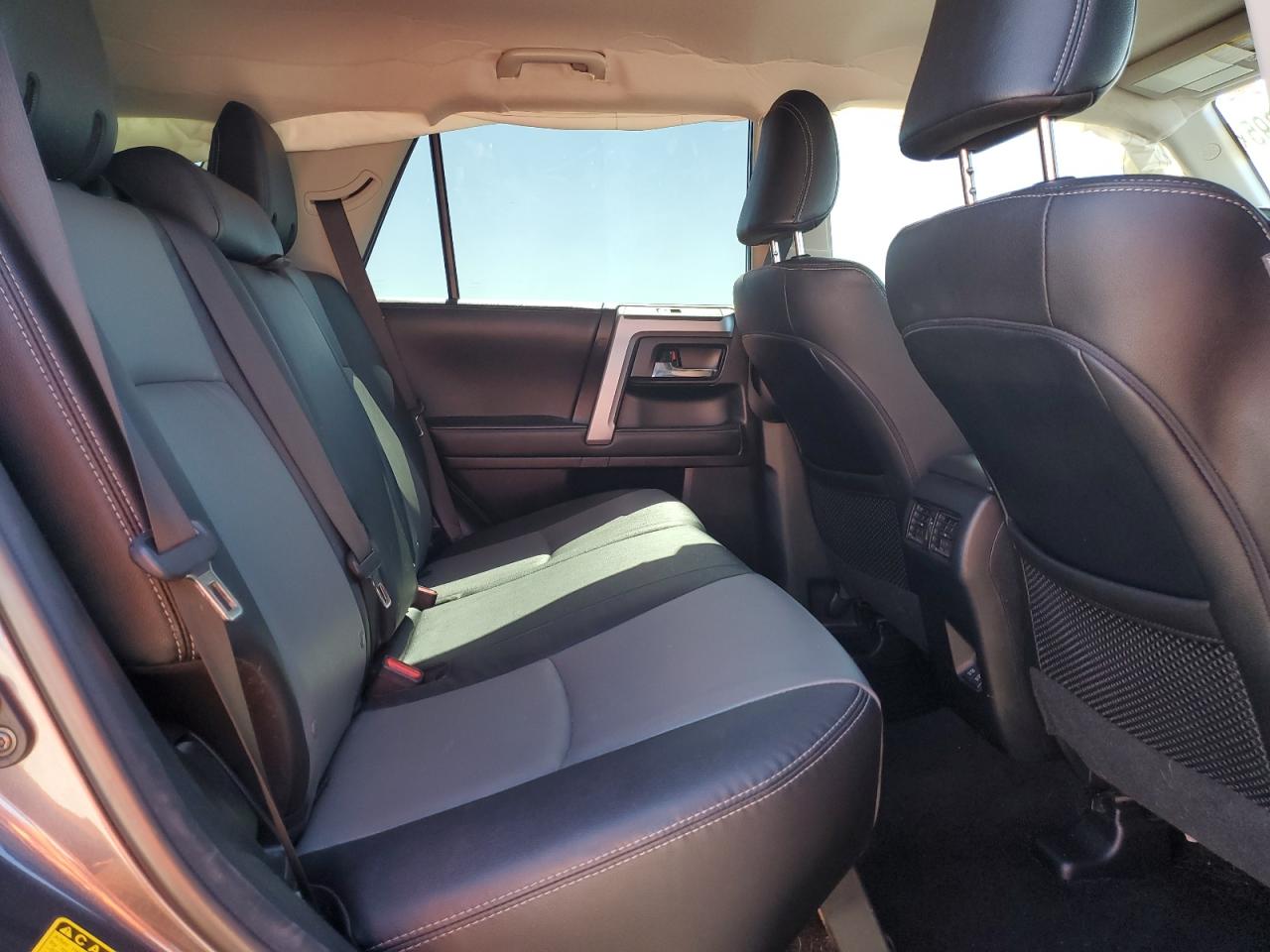 2022 Toyota 4Runner Sr5/Sr5 Premium VIN: JTENU5JR4N6020157 Lot: 82191295