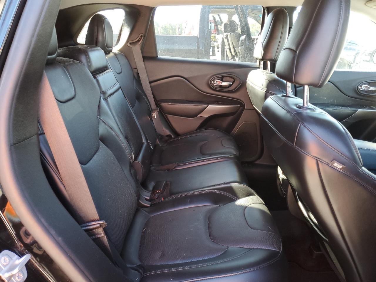 2019 Jeep Cherokee Limited VIN: 1C4PJMDN4KD215014 Lot: 89735665