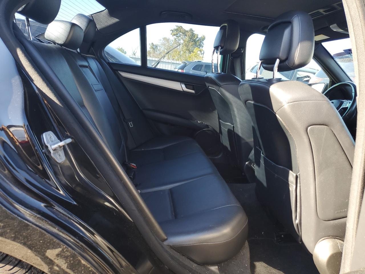 2014 Mercedes-Benz C 250 VIN: WDDGF4HBXEA963957 Lot: 84964605