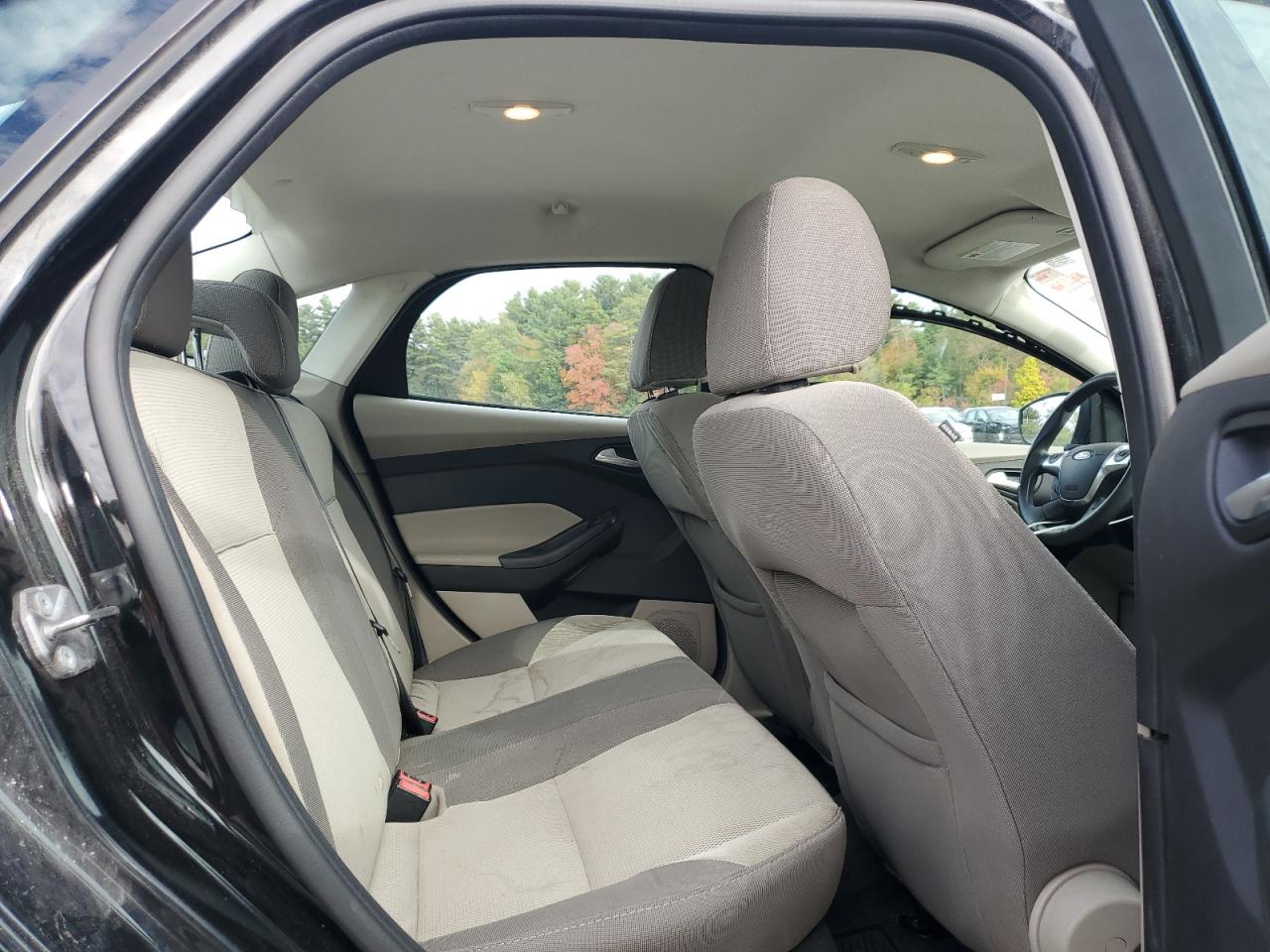 2014 Ford Focus Se VIN: 1FADP3F22EL302232 Lot: 84264395