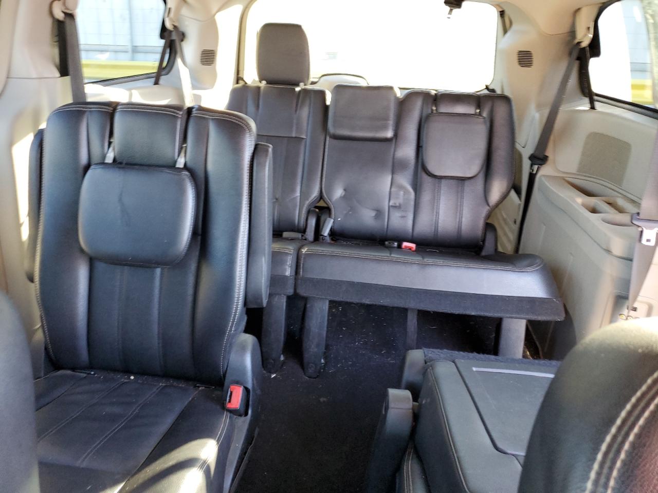 2015 Chrysler Town & Country Touring VIN: 2C4RC1BGXFR510420 Lot: 82663365