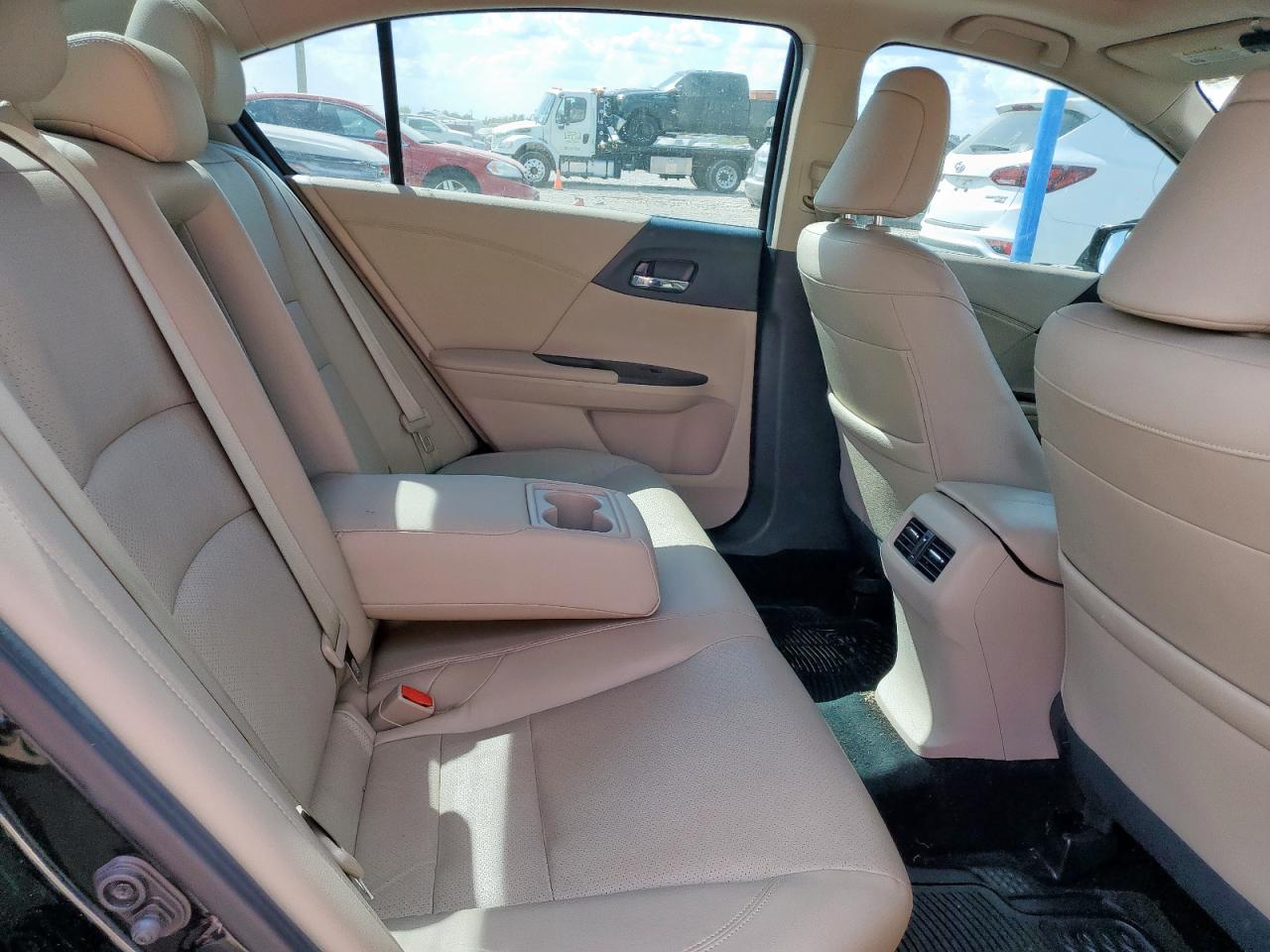 2016 Honda Accord Exl VIN: 1HGCR2F80GA123024 Lot: 82310085