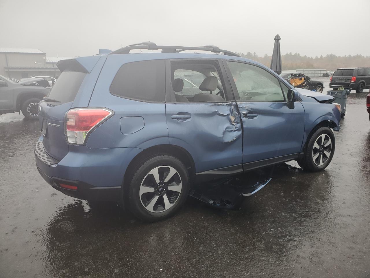 2018 Subaru Forester 2.5I Premium VIN: JF2SJAEC7JH617169 Lot: 86995645