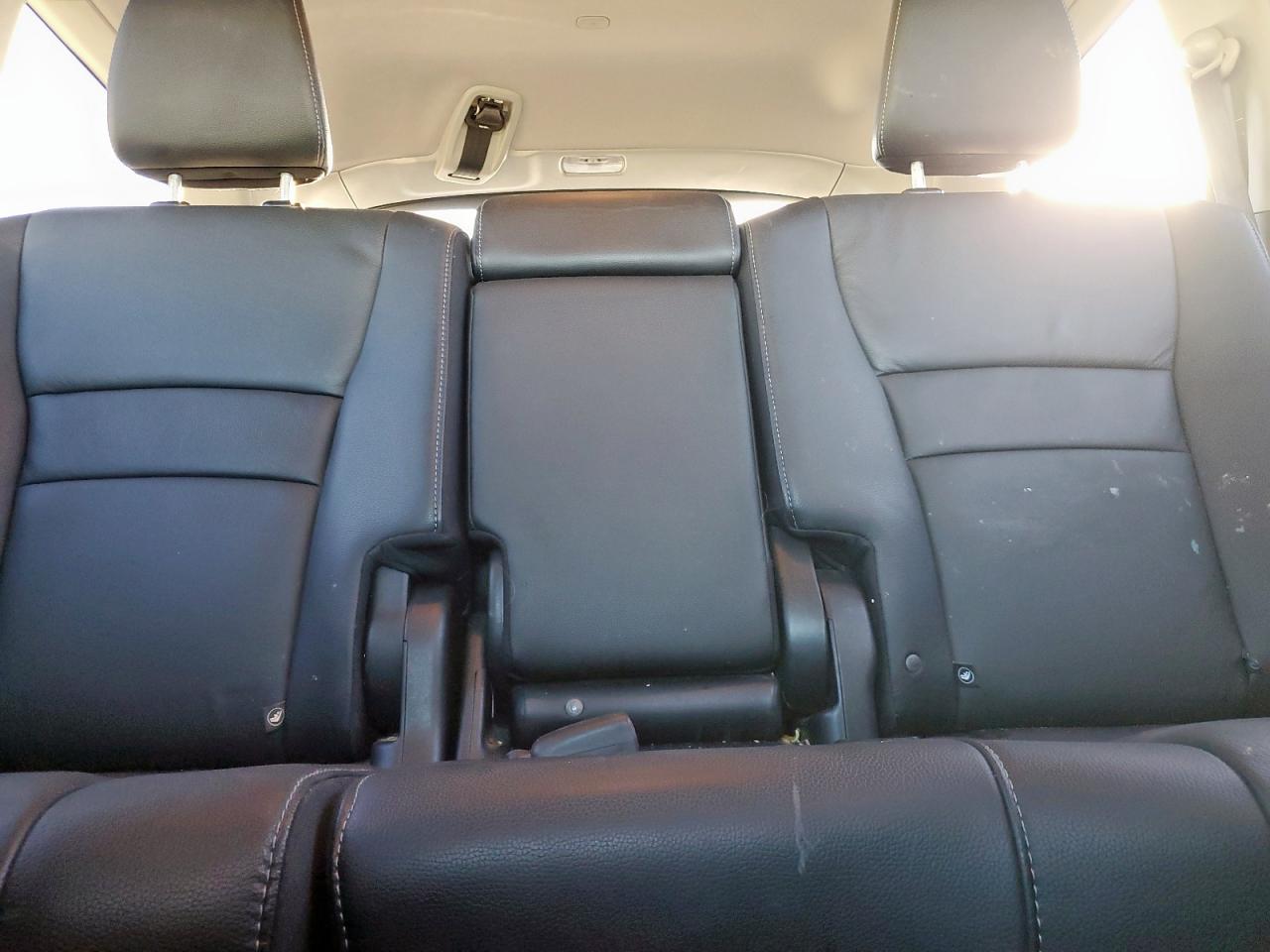 2021 Honda Pilot Se VIN: 5FNYF5H28MB015986 Lot: 89887335