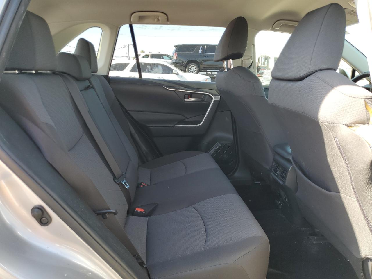 2020 Toyota Rav4 Xle VIN: JTMP1RFVXLJ028969 Lot: 82234175