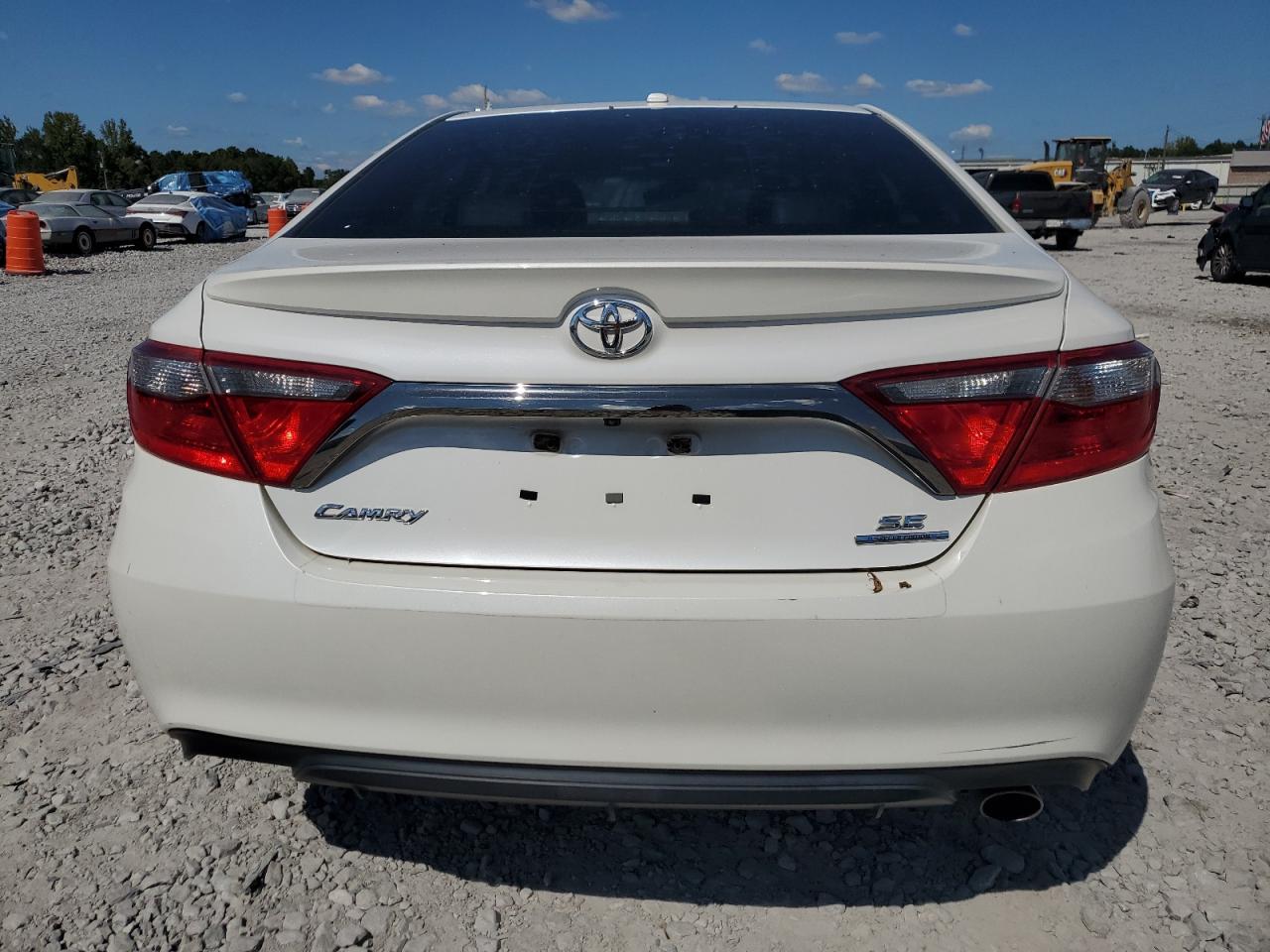 2016 Toyota Camry Le VIN: 4T1BF1FK8GU171017 Lot: 84819845