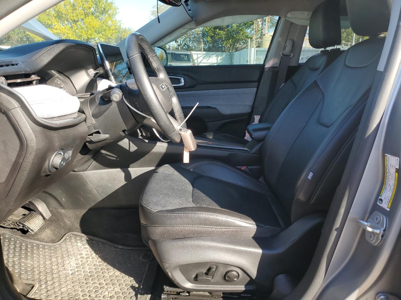 2022 Jeep Compass Latitude Lux VIN: 3C4NJDFB8NT117760 Lot: 90046965