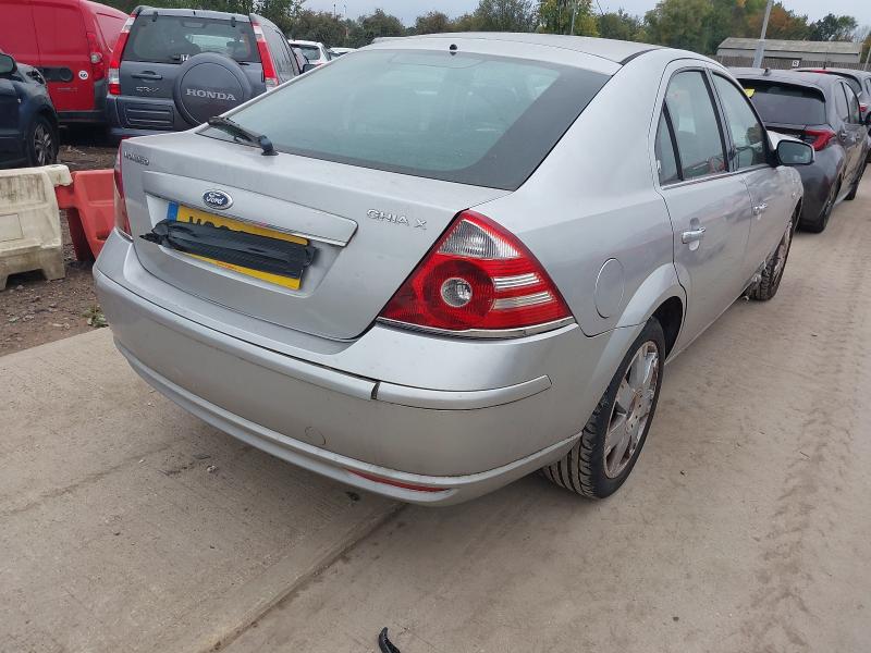 2005 FORD MONDEO 2.0 GHIA X 5DR AUTO