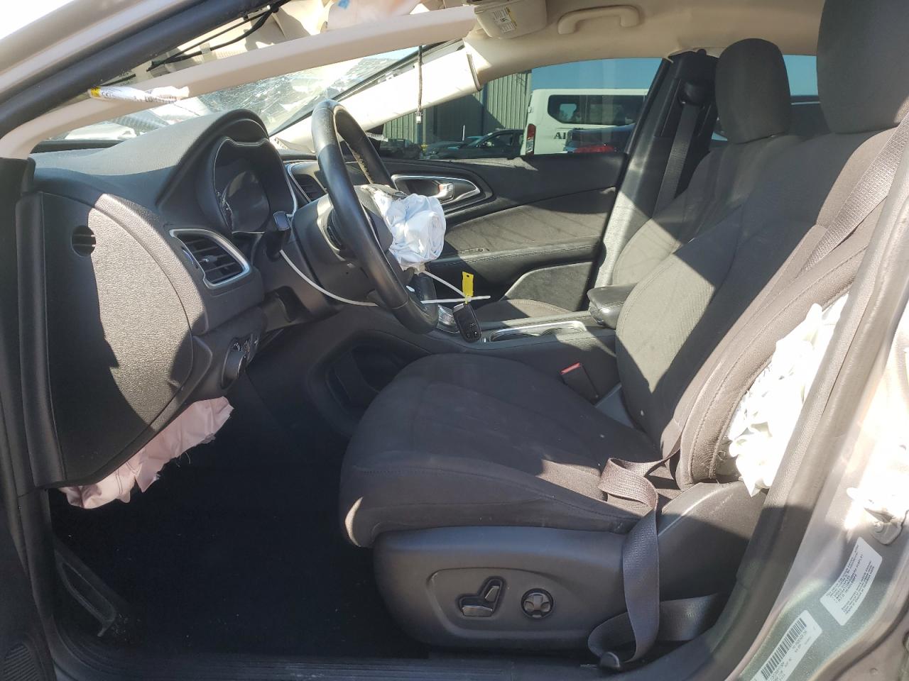 2015 Chrysler 200 Limited VIN: 1C3CCCAB3FN719894 Lot: 86130495