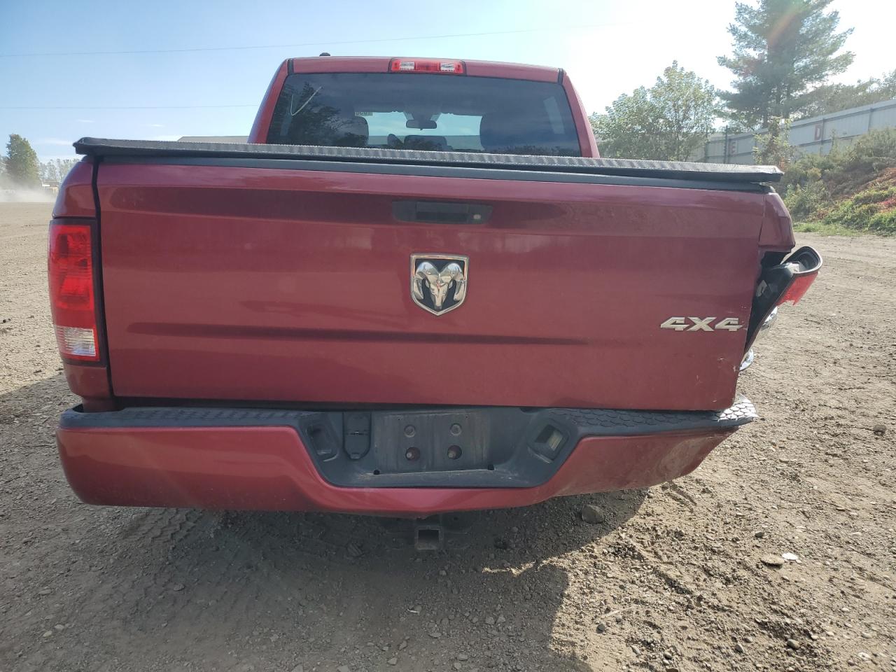 2015 Ram 1500 St VIN: 1C6RR7KG9FS560765 Lot: 85886915