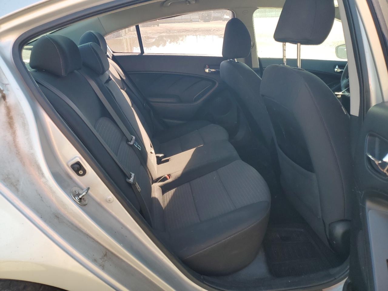 2015 Kia Forte Lx VIN: KNAFX4A63F5330465 Lot: 84605055