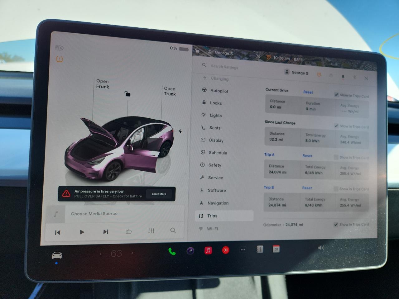 2024 Tesla Model Y VIN: 7SAYGAEE0RF206185 Lot: 90301435