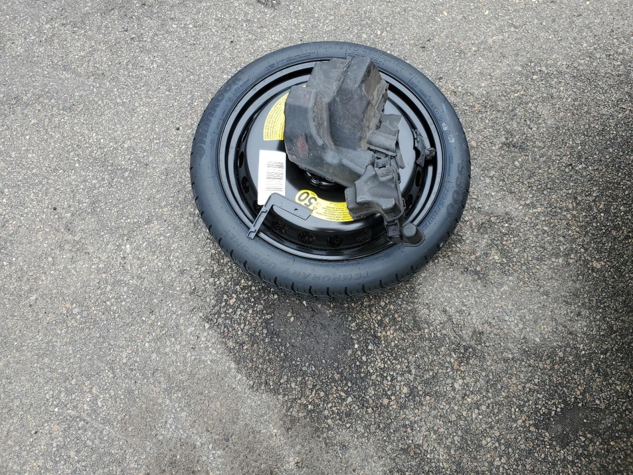 2019 Audi A4 Premium Plus VIN: WAUENAF43KN009866 Lot: 82190935