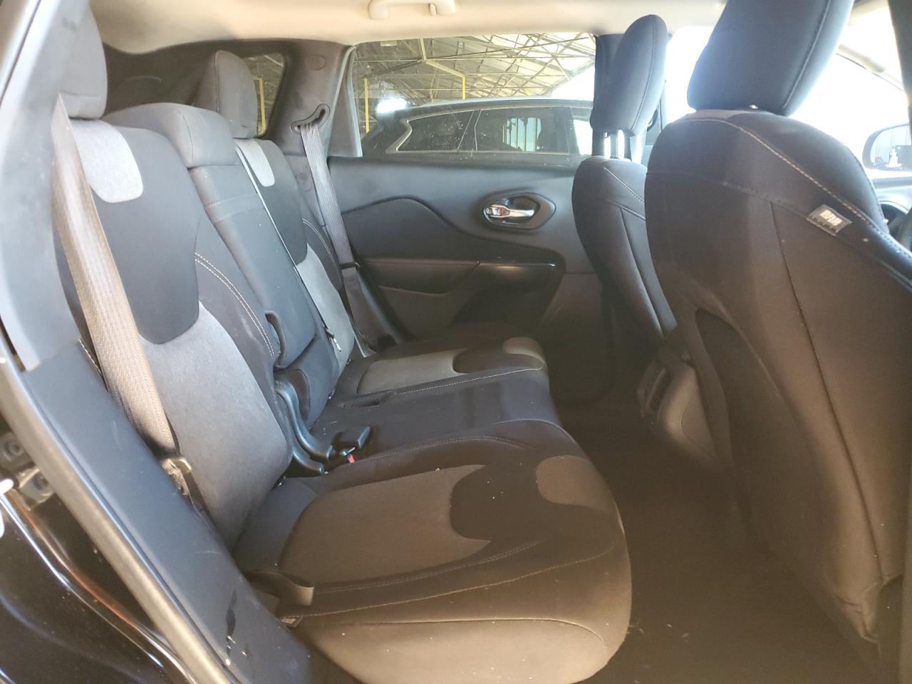 2017 Jeep Cherokee Sport VIN: 1C4PJLAB6HW558974 Lot: 82744635