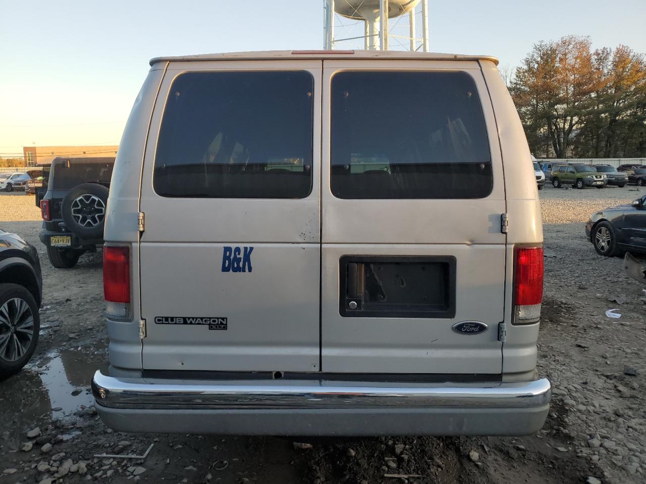 1998 Ford Econoline E350 Super Duty VIN: 1FBSS31S5WHB70678 Lot: 90042505