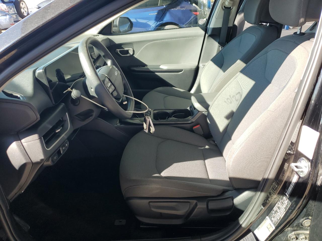 2025 Kia K4 Lx VIN: 3KPFT4DE0SE053726 Lot: 90493035