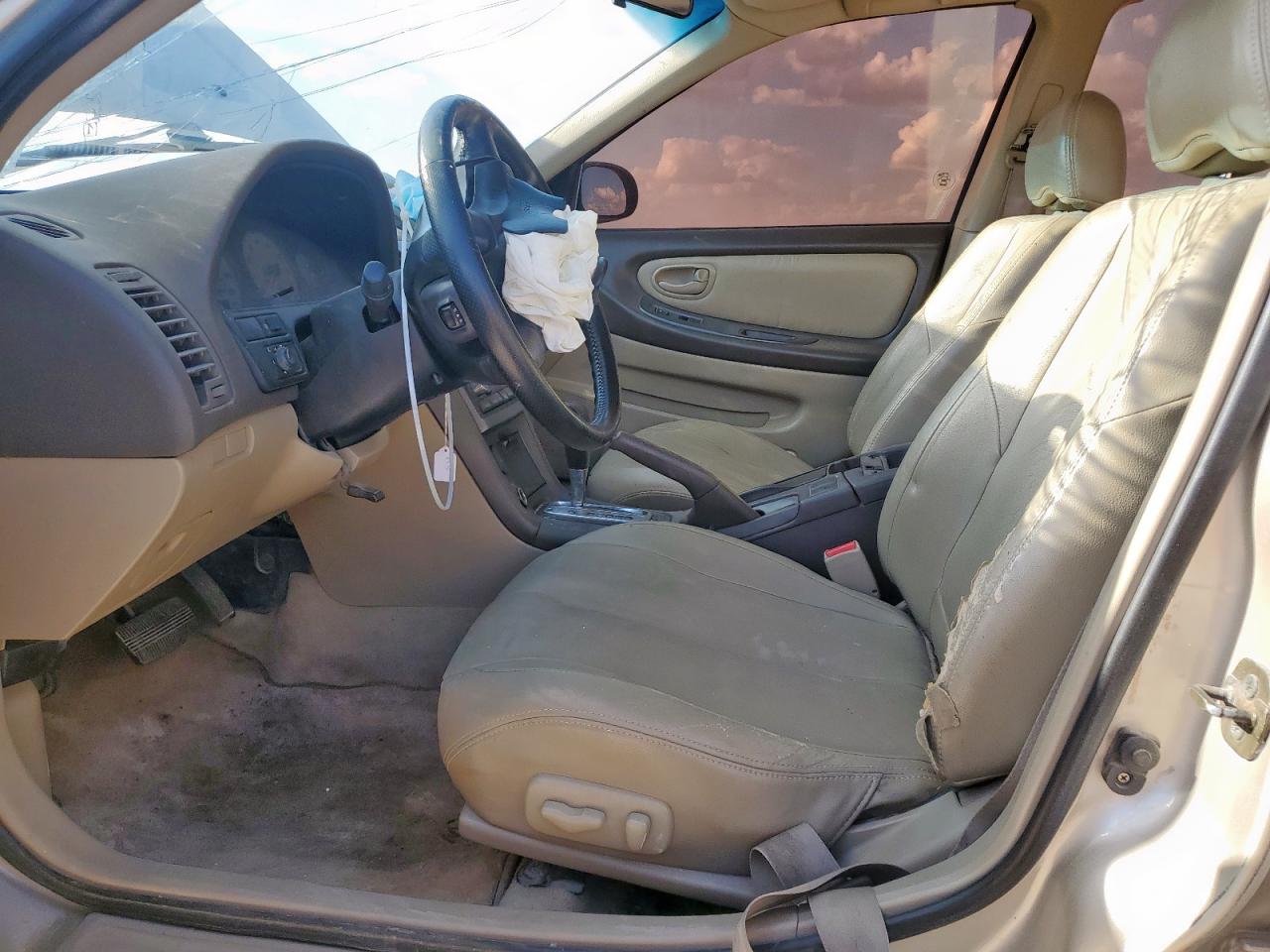 2000 Nissan Maxima Gle VIN: JN1CA31D3YT557317 Lot: 86238125