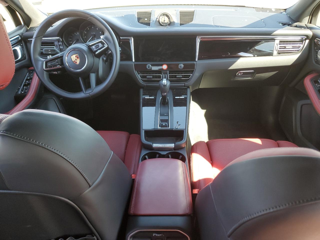 2024 Porsche Macan Base VIN: WP1AA2A55RLB16635 Lot: 82716955