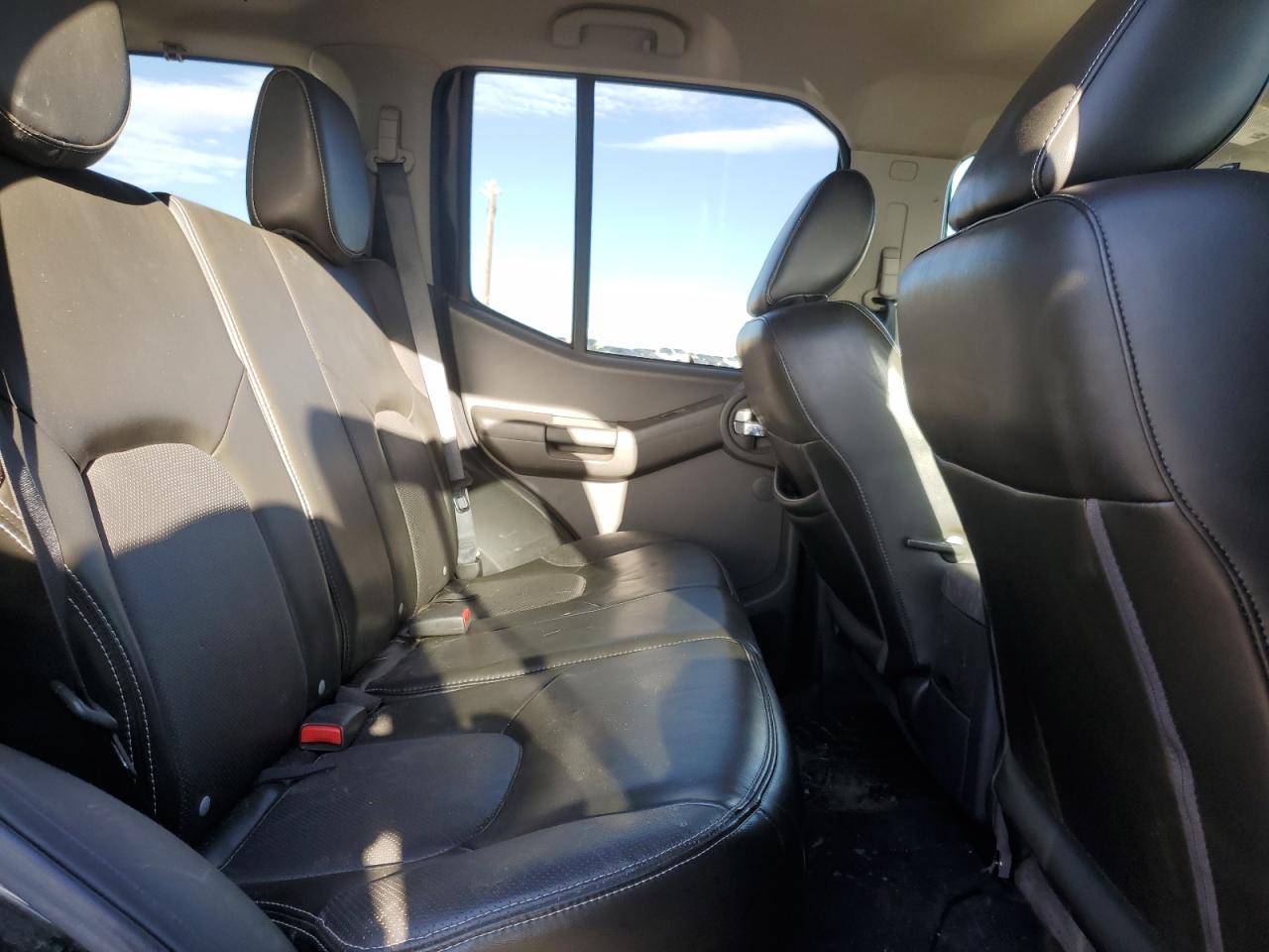 2015 Nissan Xterra X VIN: 5N1AN0NW1FN668075 Lot: 87267525