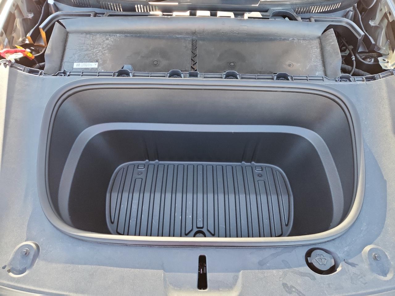 2026 Tesla Model Y VIN: 7SAYGDEE7TF396463 Lot: 89924605